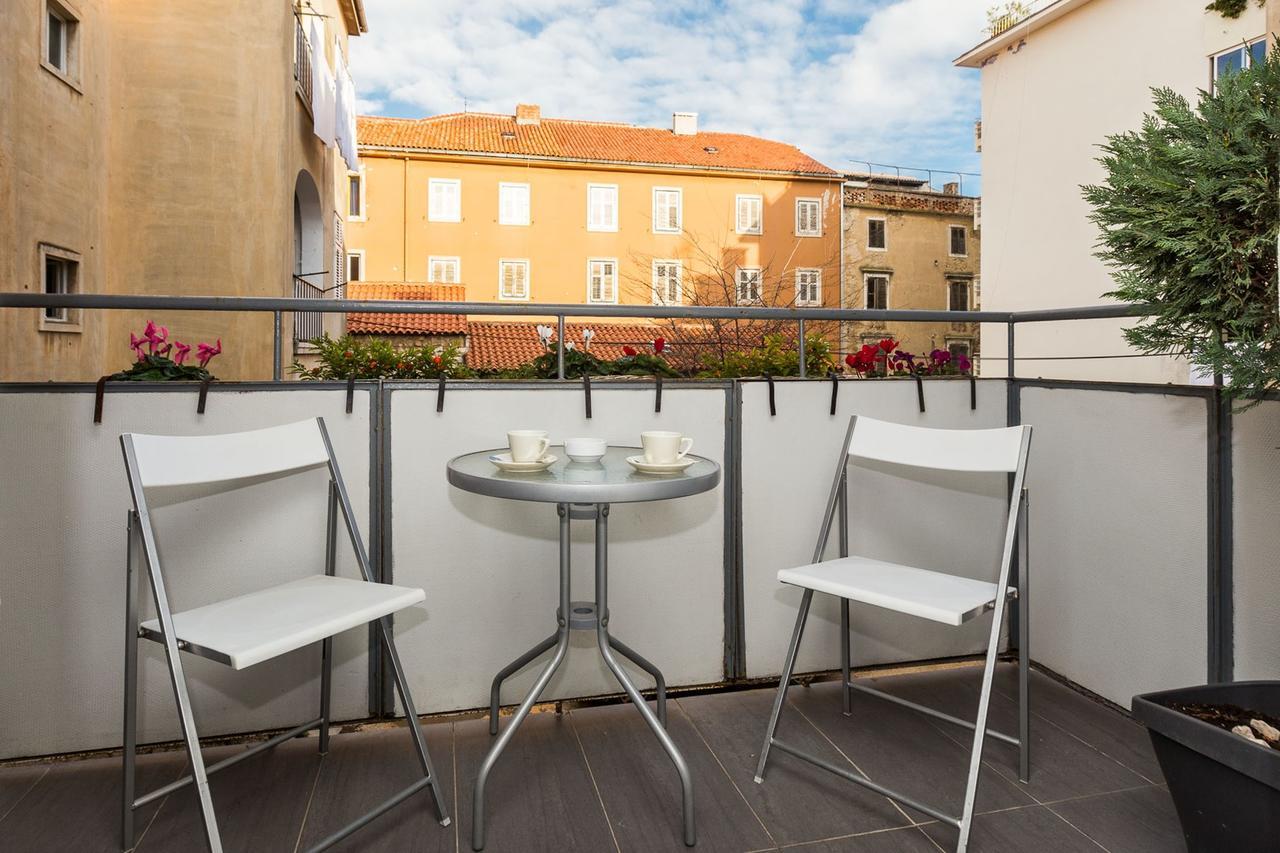 Fifi Apartment W. Parking In Old Town Zadar Dış mekan fotoğraf