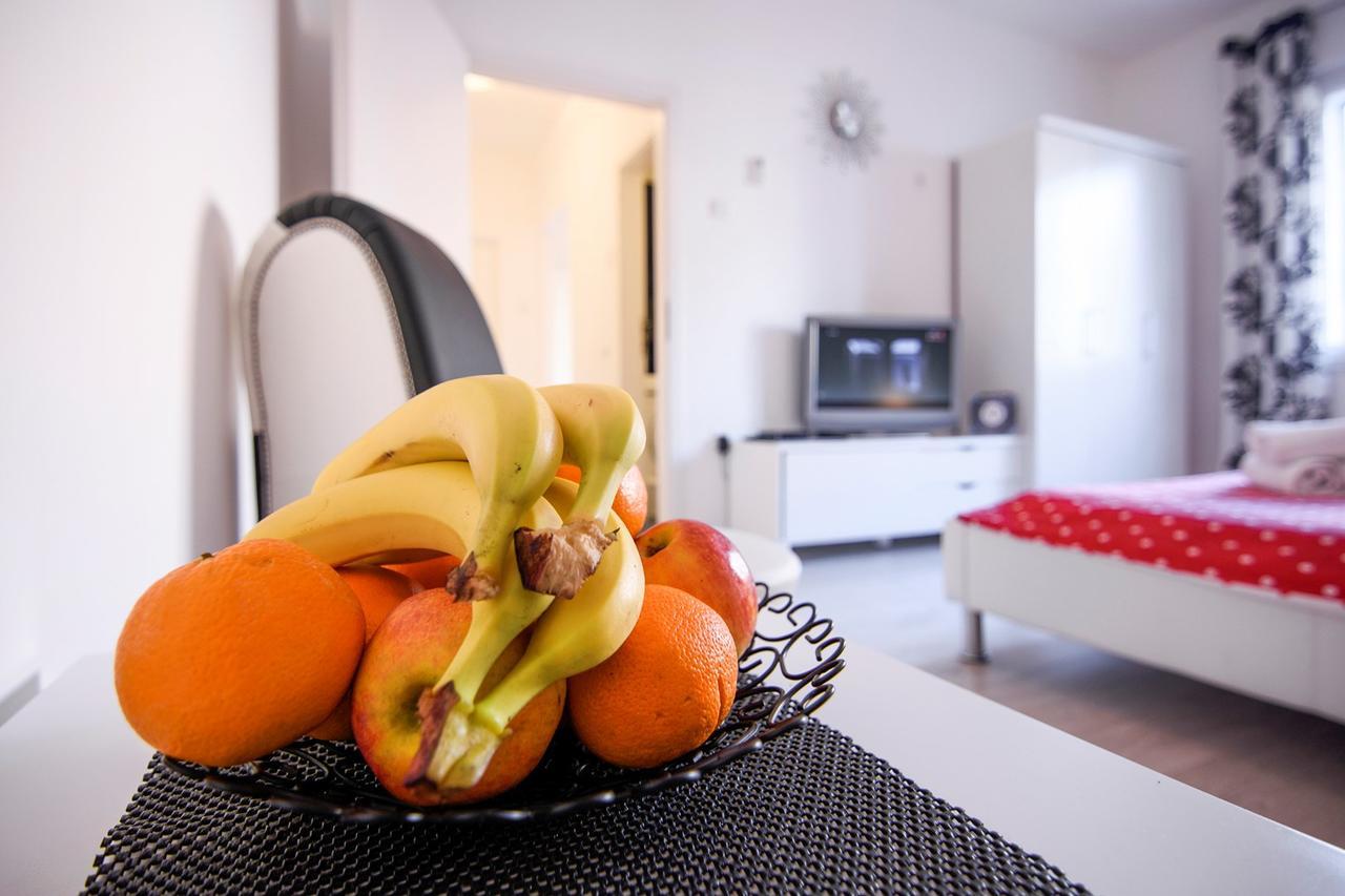 Fifi Apartment W. Parking In Old Town Zadar Dış mekan fotoğraf